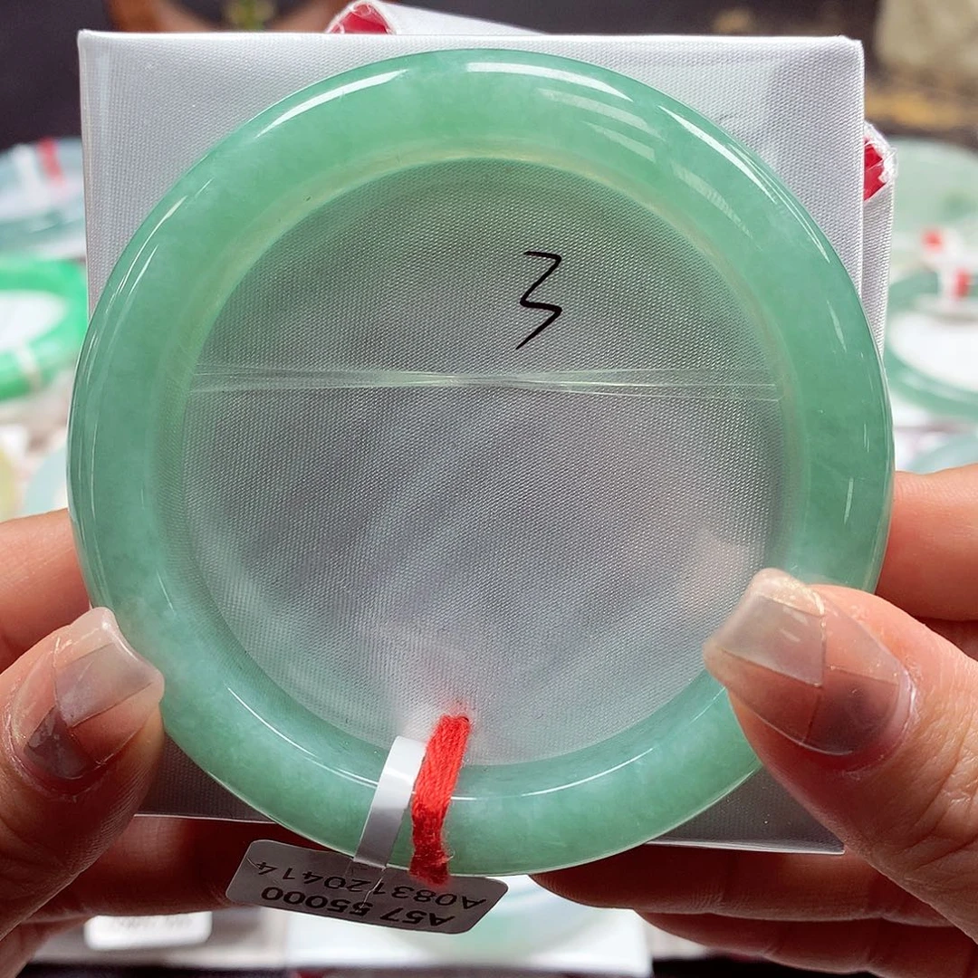 翡翠手镯未镶嵌57正69号88