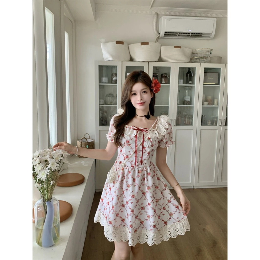 大码系带蕾丝花边碎花连衣裙女夏季茶歇法式裙子收腰a字短裙