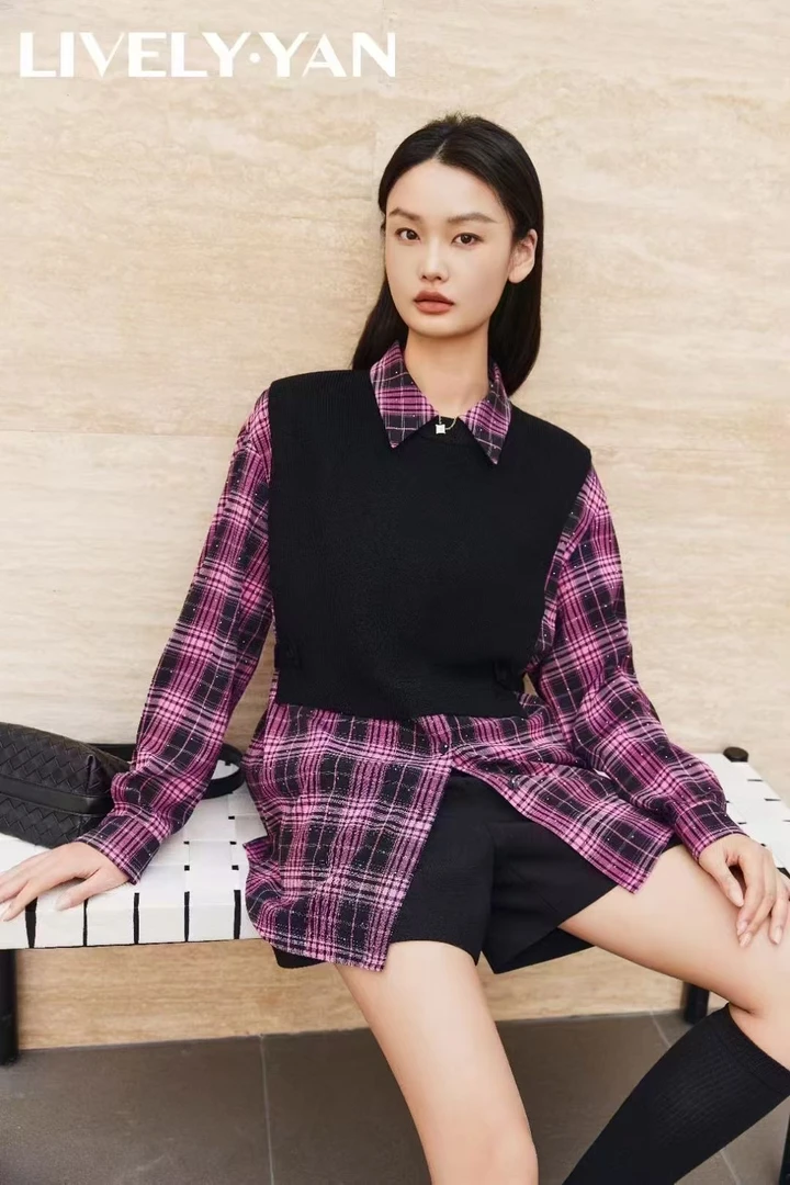 俪妍【LIVELY·YAN】2025圆领扣子毛织马甲针织休闲套头