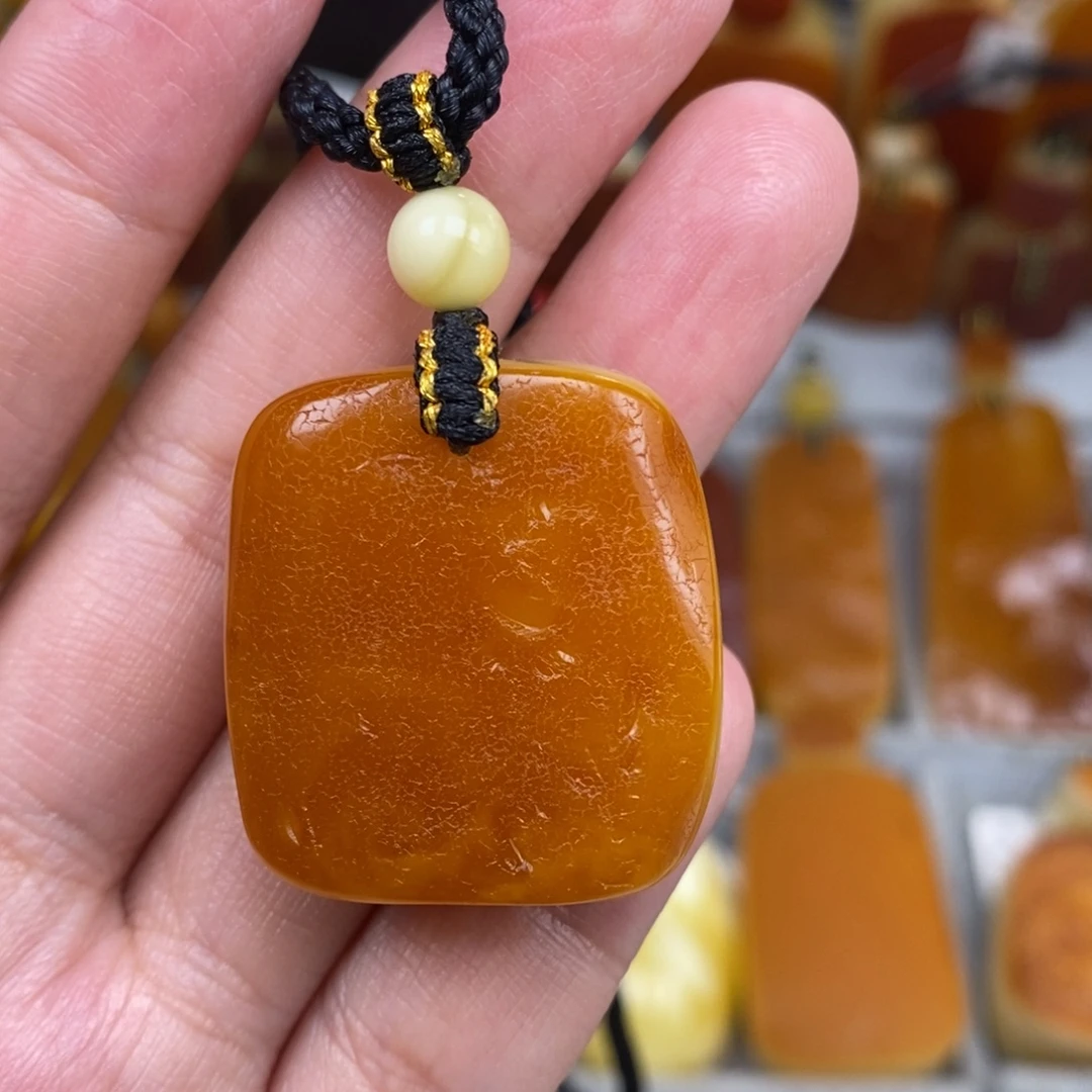 琥珀未镶嵌珠宝奇石