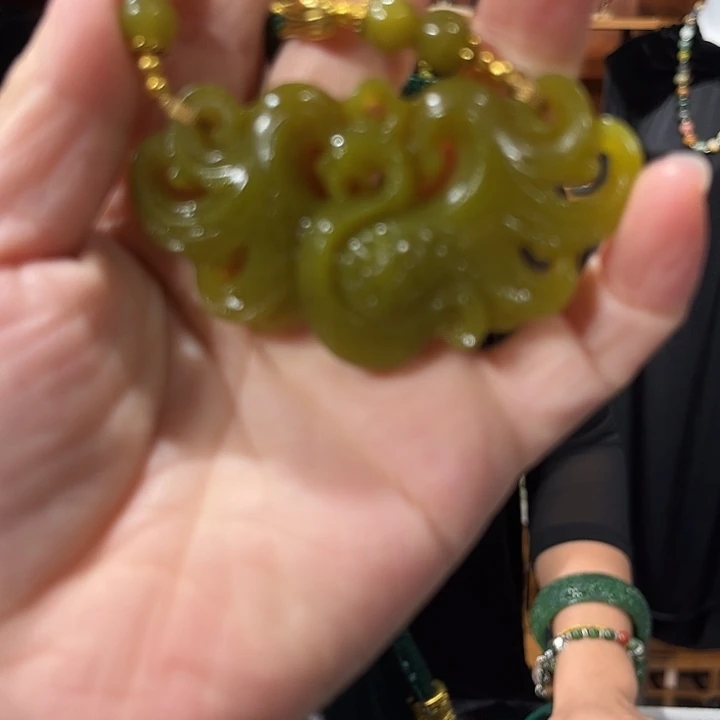 未镶嵌岫玉毛衣链