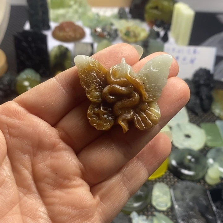 合金蛇纹石玉颈饰