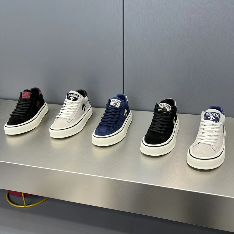 68-765冬季新款男鞋皮面软底板鞋时尚休闲鞋加绒棉鞋