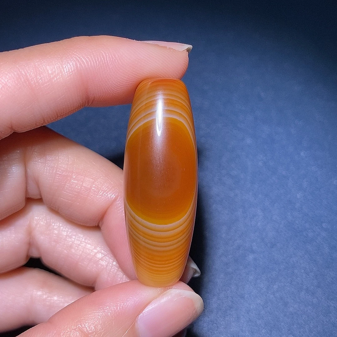 天然缠丝玛瑙天眼珠吊坠锁骨珠颈饰配饰，尺寸14.5*39.9mm左右