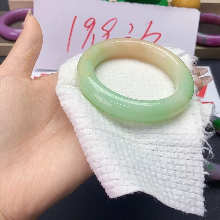 石英质玉手镯未镶嵌?*?