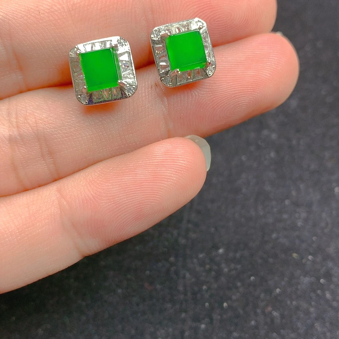 翡翠银S925镶嵌颈饰翡翠