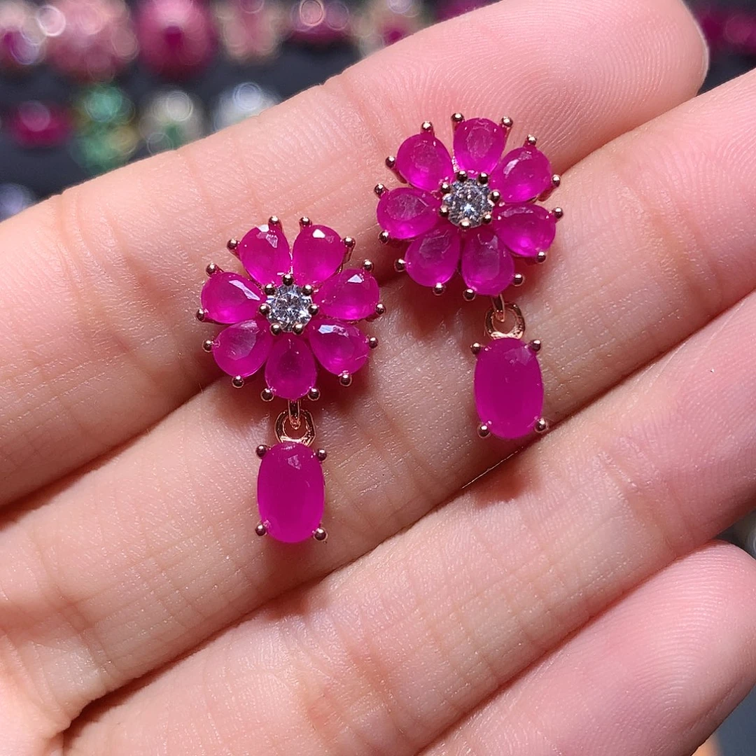 银S925镶嵌红宝石耳饰