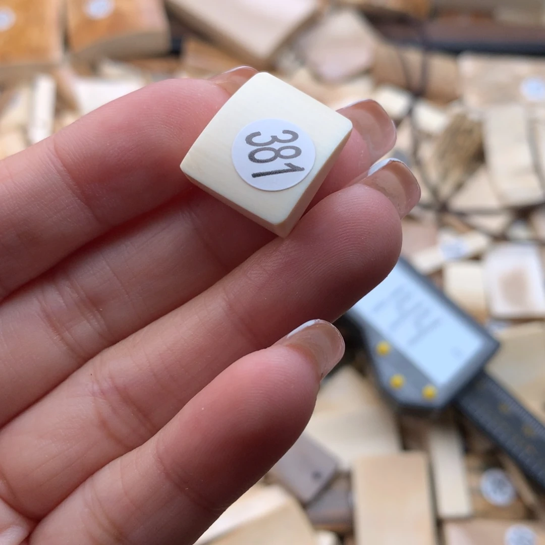 泥塑不打孔联系客服