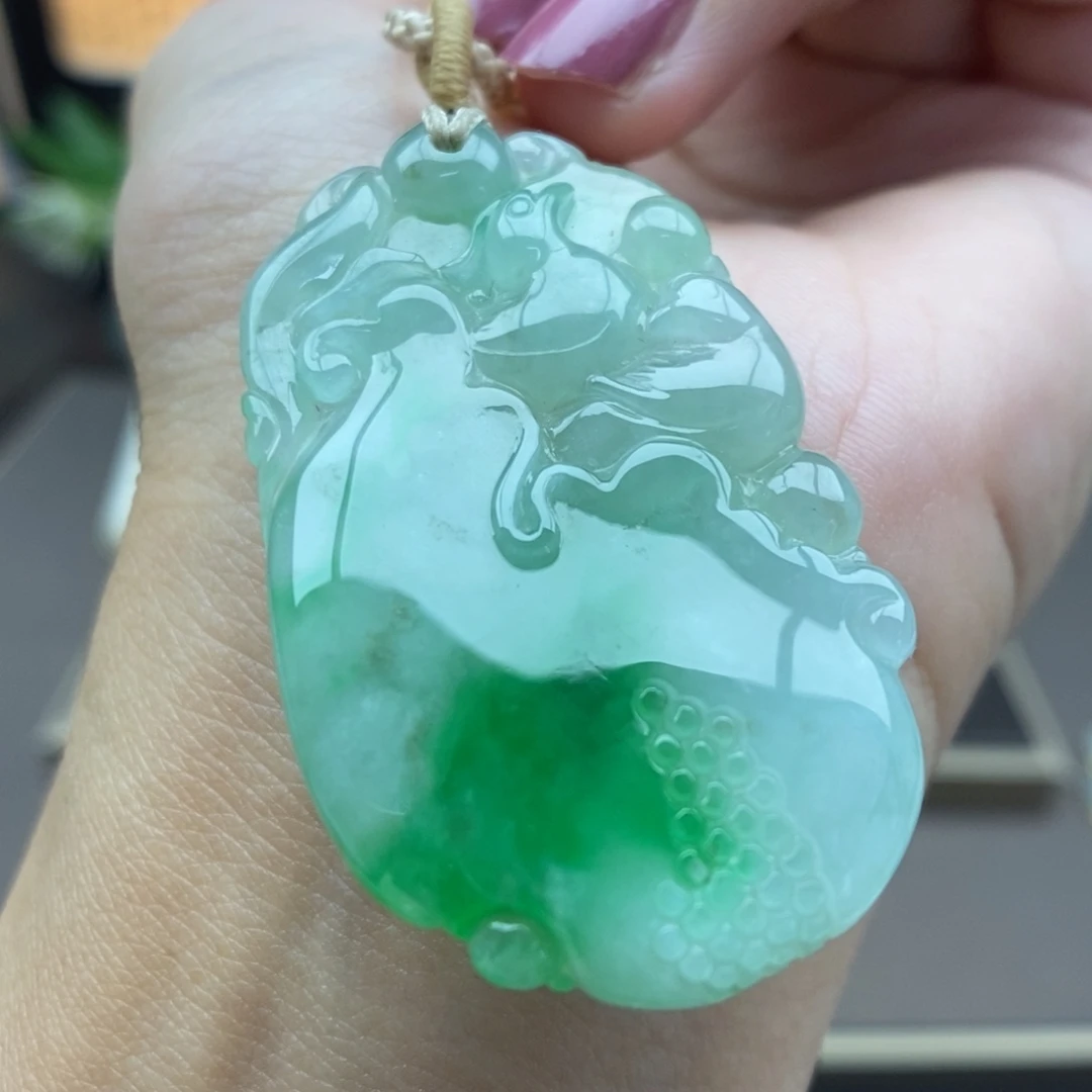 翡翠未镶嵌颈饰吊坠45
