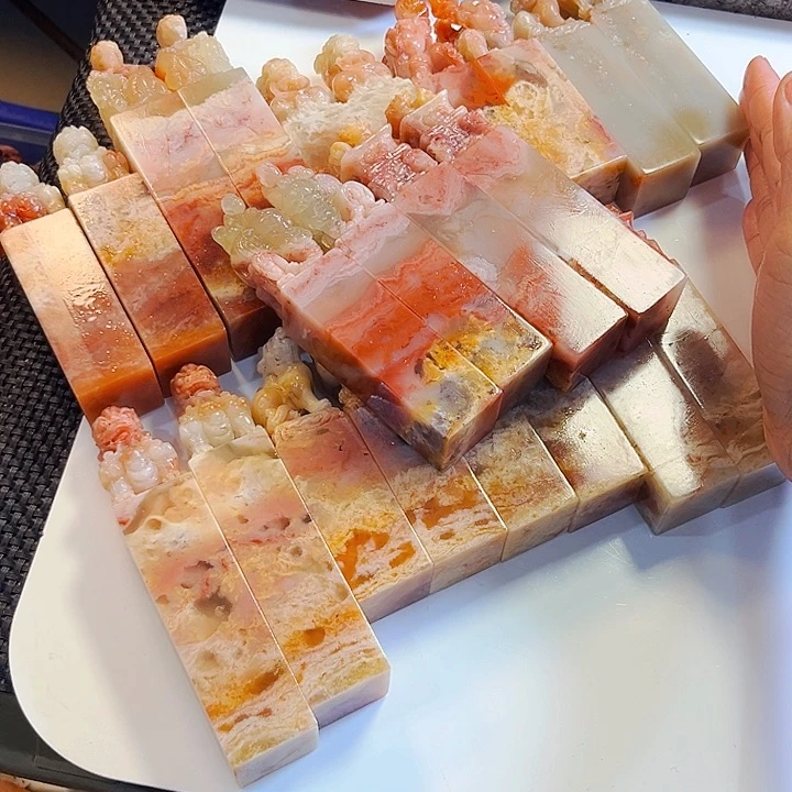 小***舞青田石印石晚上给大家带来