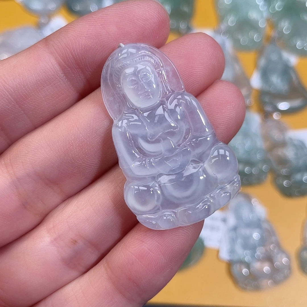 翡翠未镶嵌颈饰观音