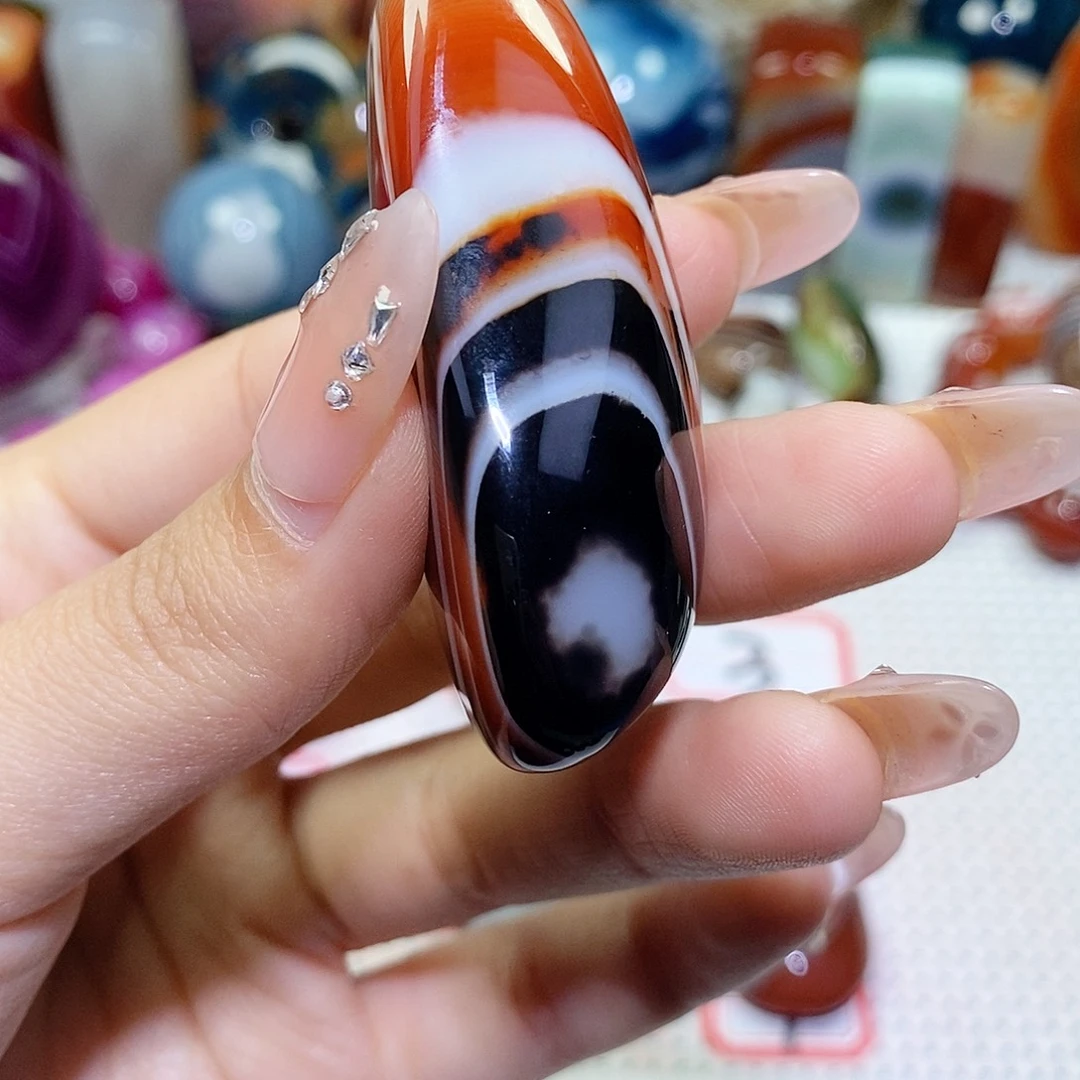 长***央玛瑙/玉髓未镶嵌珠宝奇石