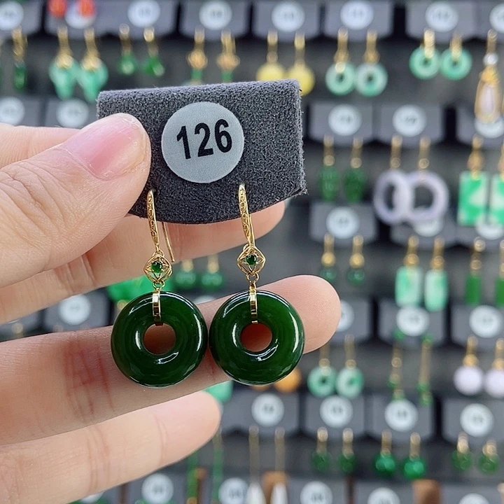 18K金镶嵌和田玉耳饰