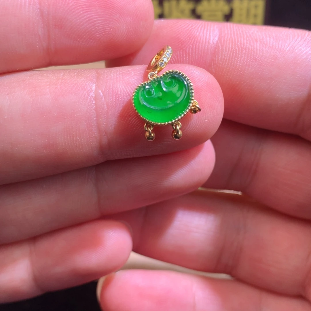 翡翠银S925镶嵌颈饰翡翠