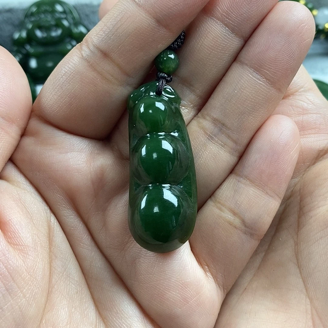 和田玉（碧玉）未镶嵌颈饰