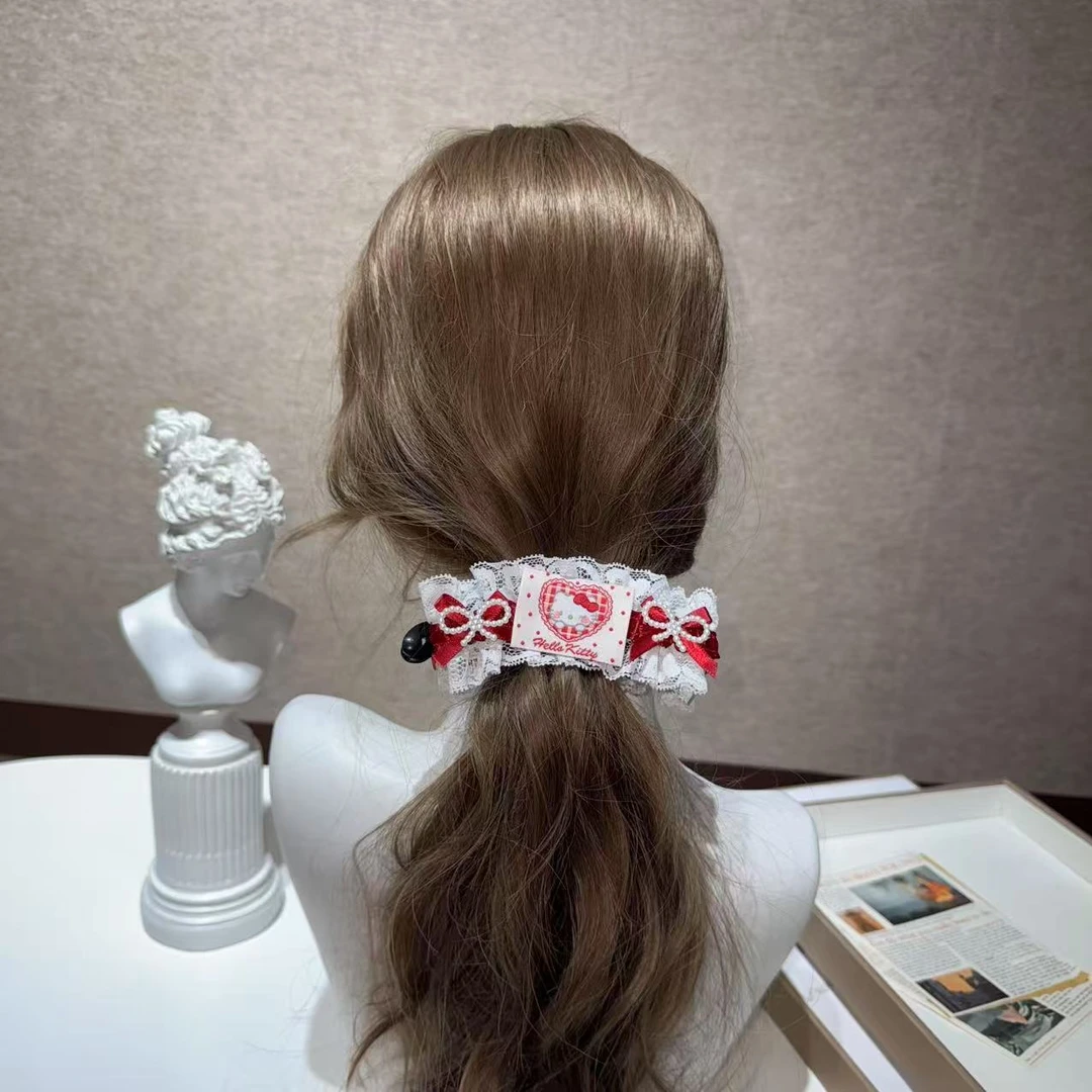 哈喽KT猫超绝多巴胺卡通可爱红蕾丝香蕉夹珍珠蝴蝶结扭扭原创设计
