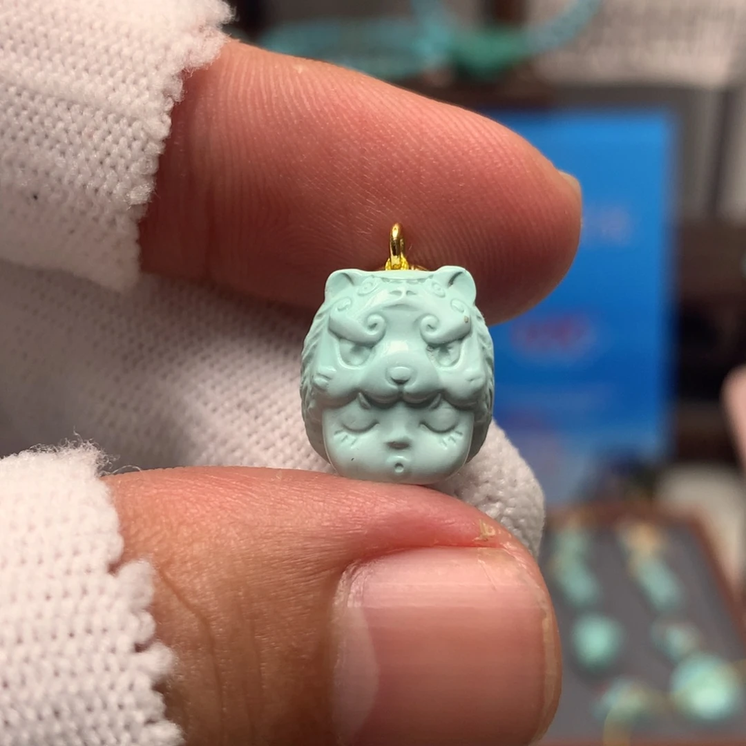 绿松石未镶嵌挂件