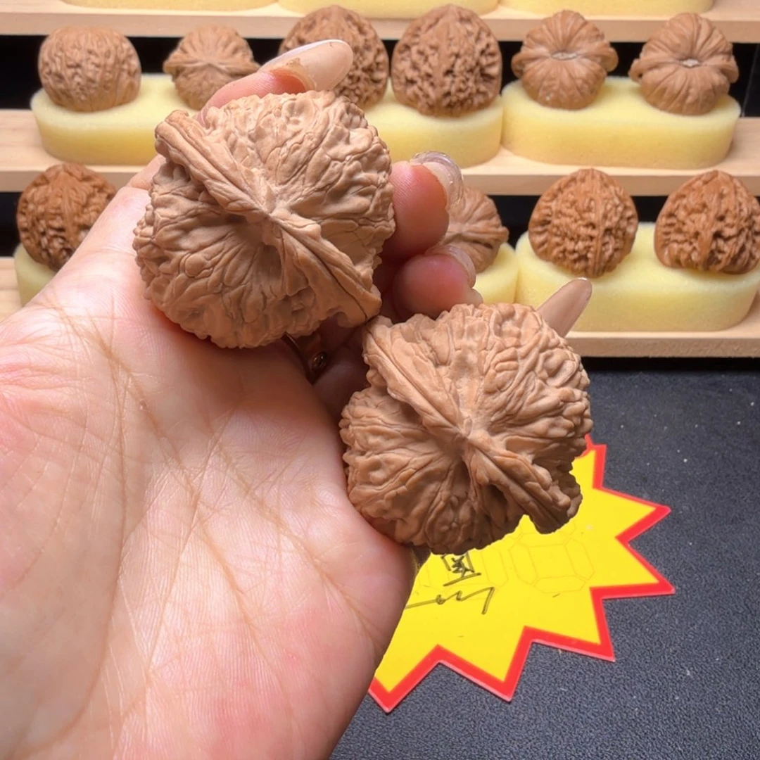吊坠文玩核桃45尺白狮子