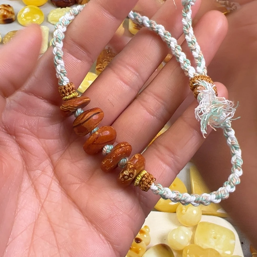 蜜蜡裸石未镶嵌蜜蜡