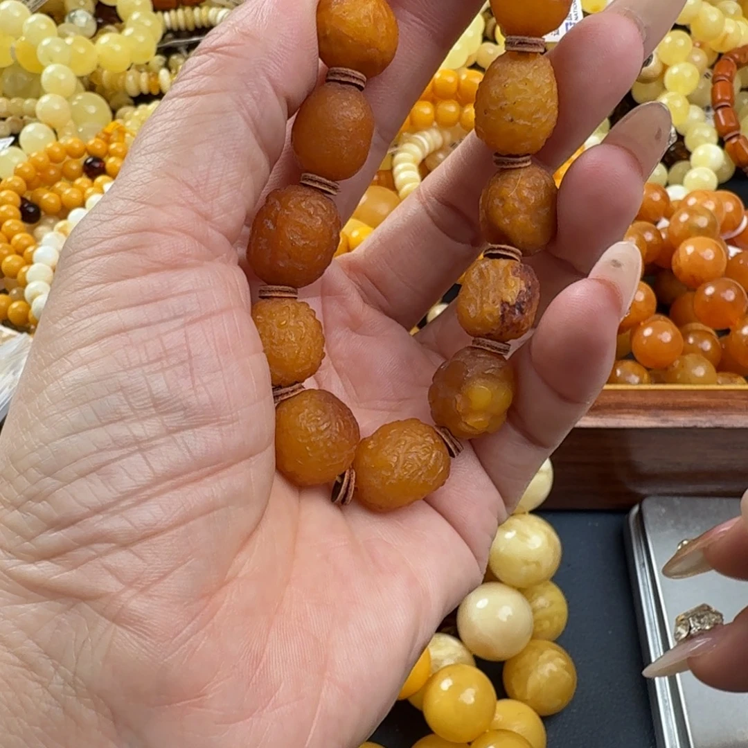 琥珀未镶嵌珠宝奇石