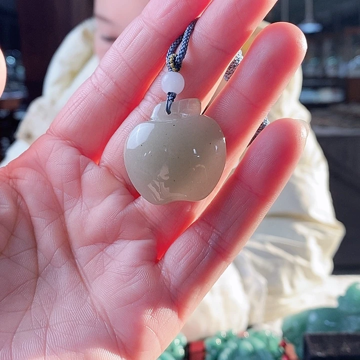 密玉（石英质玉）毛衣链未镶嵌