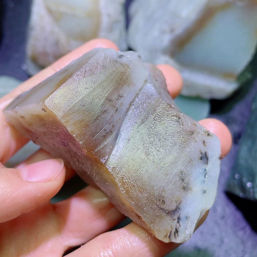 和田玉未镶嵌珠宝半成品