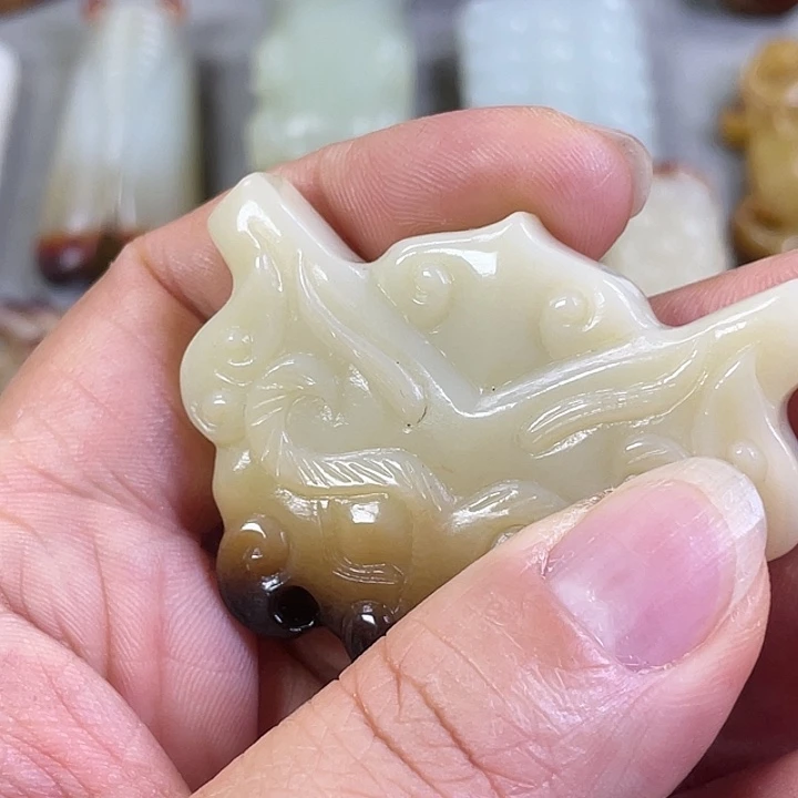 和田玉未镶嵌颈饰王*