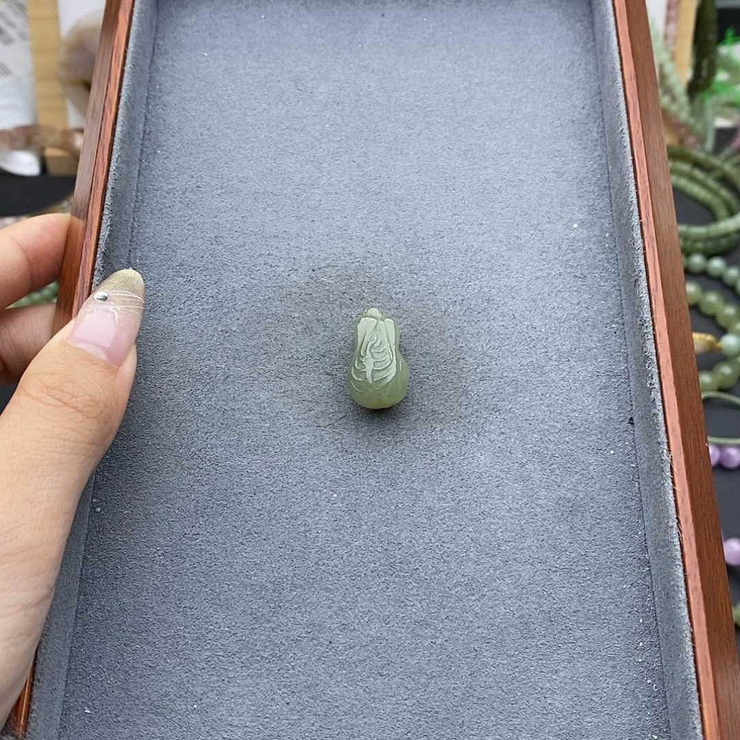 和田玉吊坠(不含链)18K金镶嵌