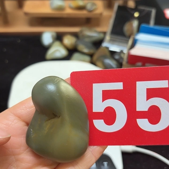 和田玉（糖玉）未镶嵌挂件