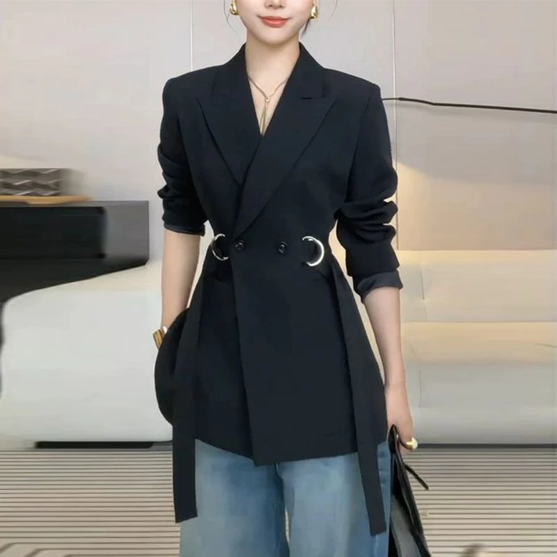 设计感黑色圆环腰带小西装女长袖2025秋季韩版气质小个子休闲外套