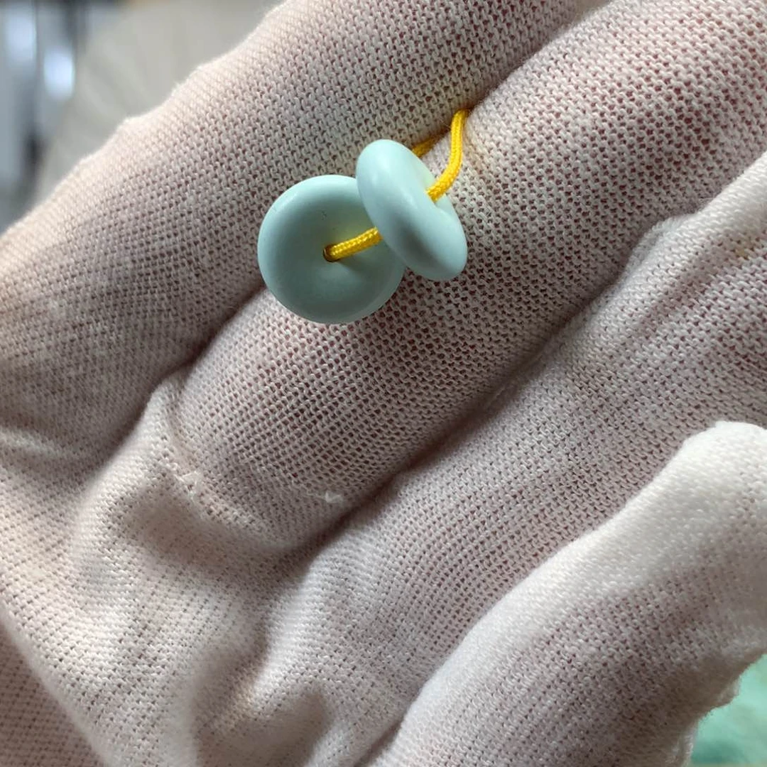 绿松石未镶嵌挂件