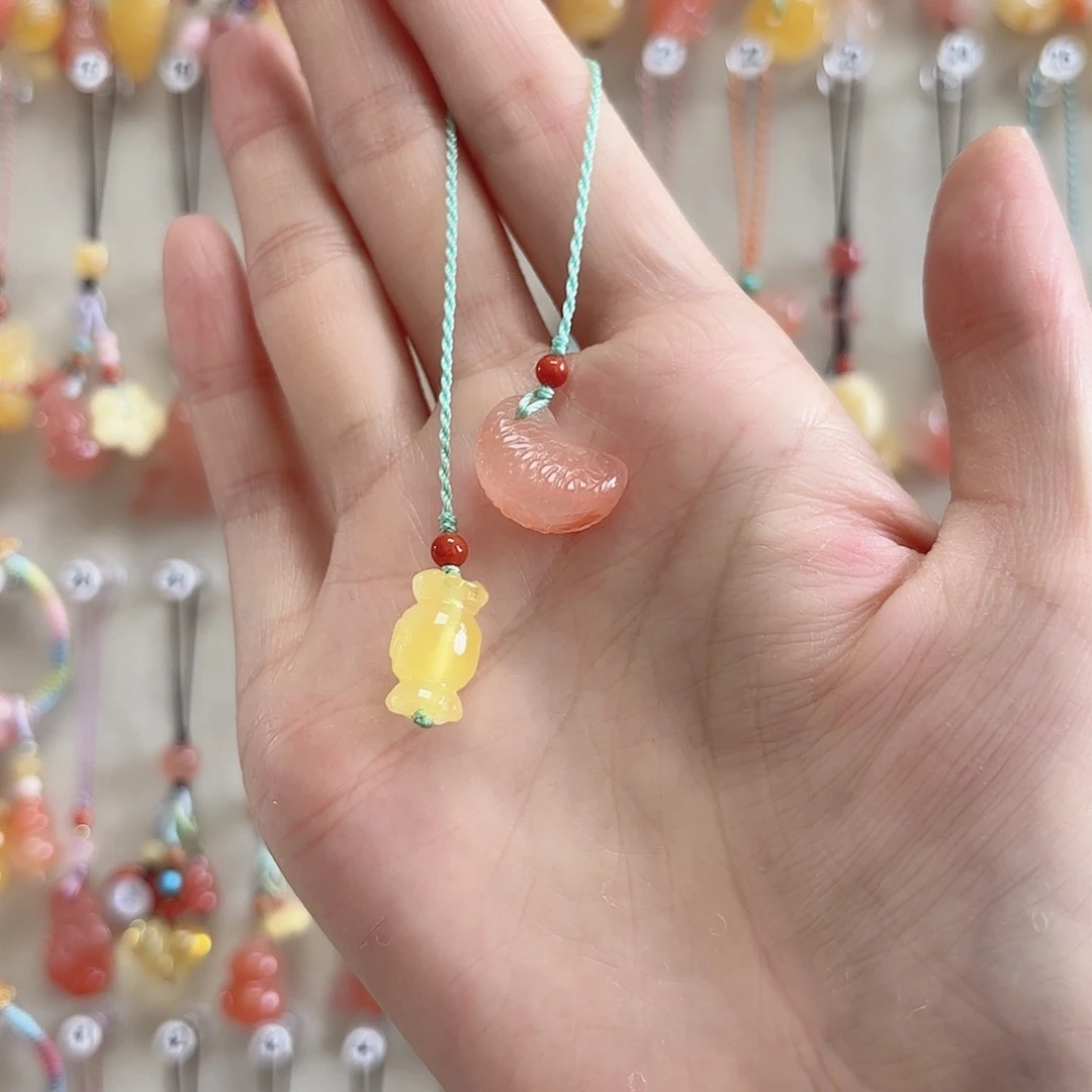 南红玛瑙未镶嵌吊坠(赠链)