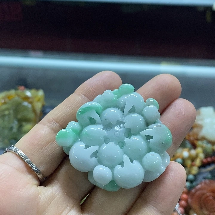 吊坠(赠链)未镶嵌翡翠