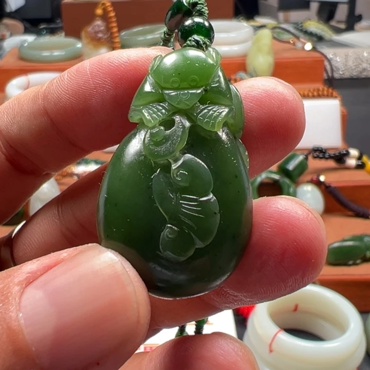 和田玉（糖玉）未镶嵌颈饰