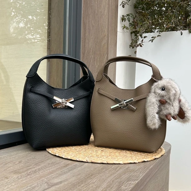 【七七】高定设计师款气质显贵高级荔枝纹手提单肩斜挎菜篮子女包