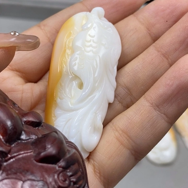 i***音香榧木花梨木，凤凰血吊坠