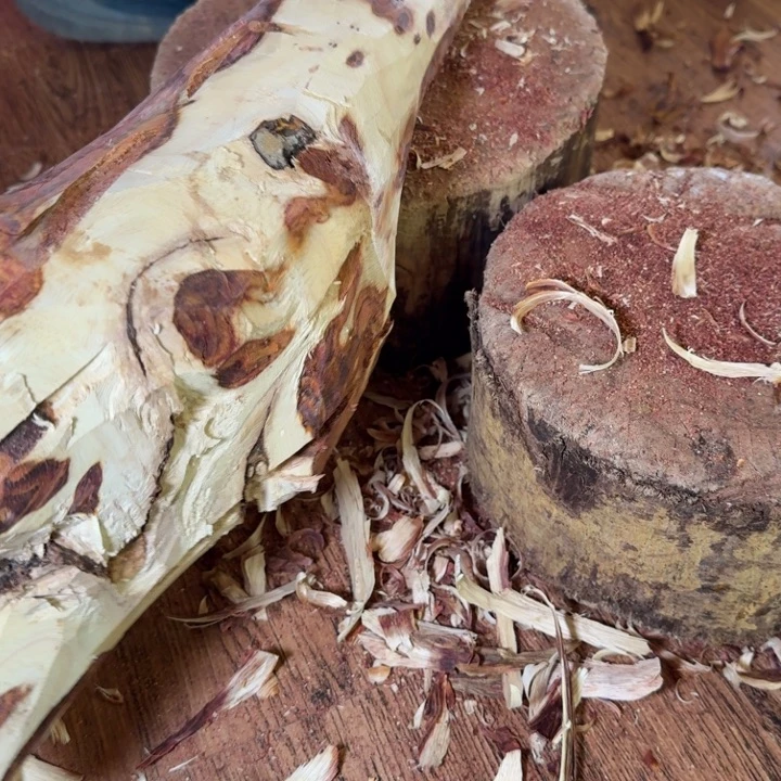 小***梨木海南，海北飞灰尘。甘受商于仪诳楚