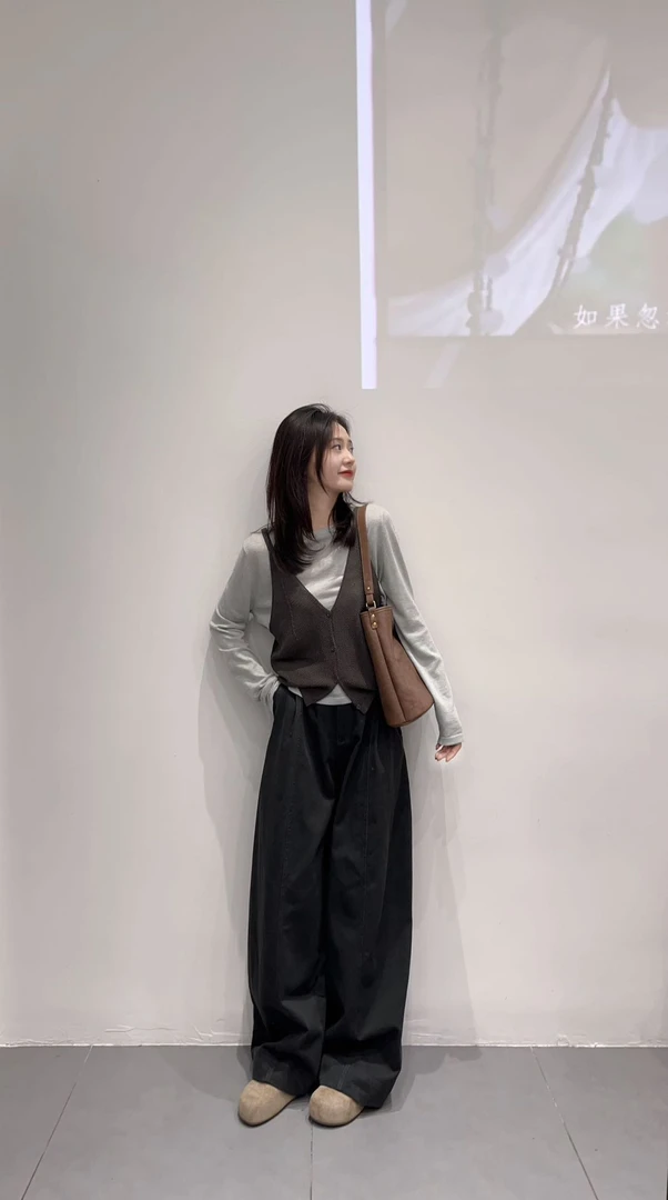 2025秋季新款韩系慵懒针织马甲长袖T恤衫两件套女上衣百搭阔腿裤