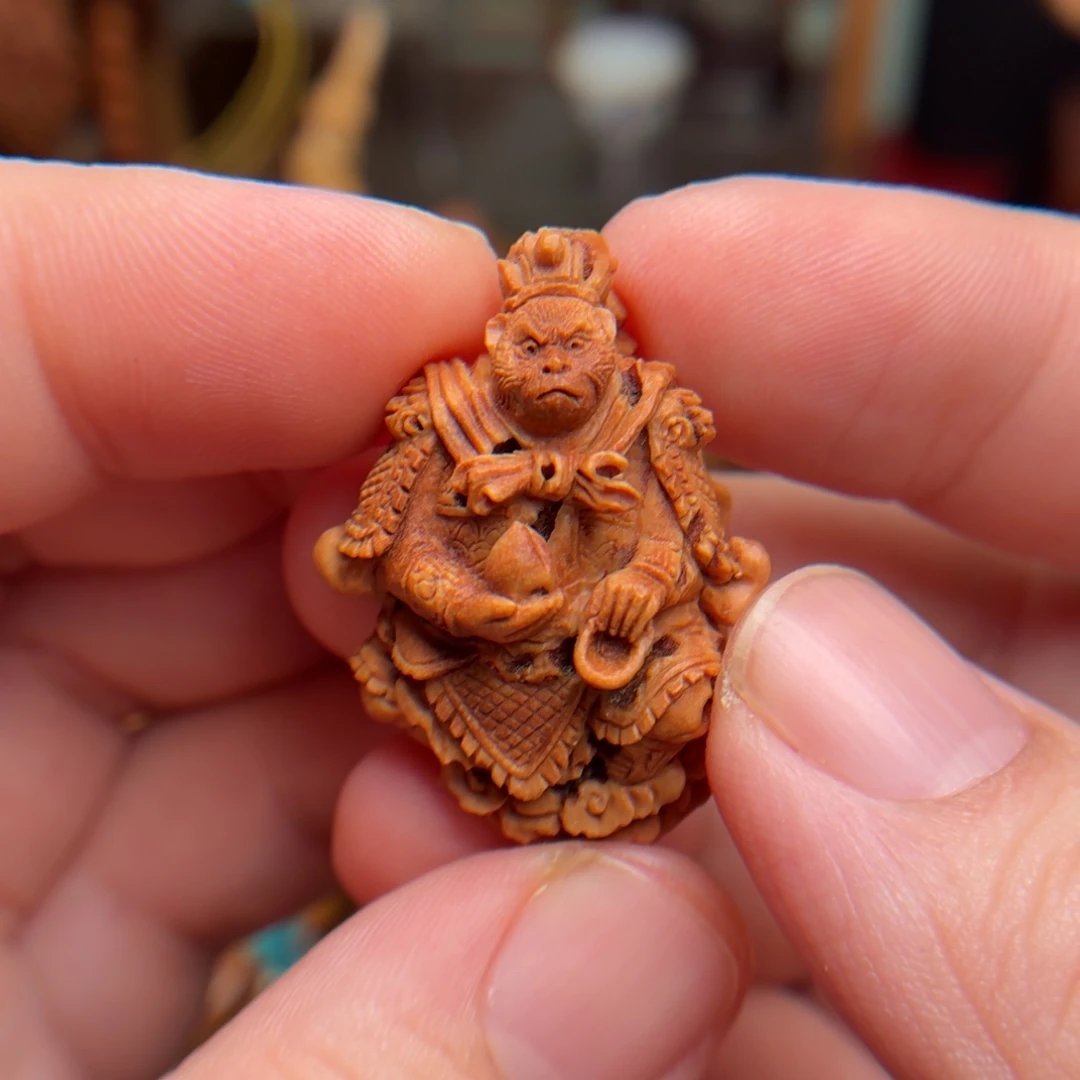 桃核圆雕齐天大圣