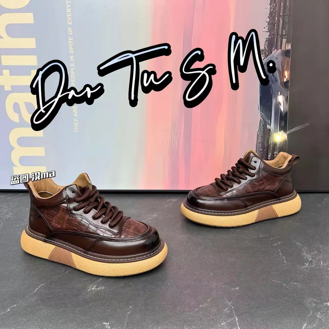 2025新款秋季百搭时尚英伦风高帮复古百搭舒适运动潮鞋个性板鞋