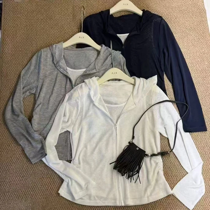 「旭润服饰」2501款连帽假两件打底衫