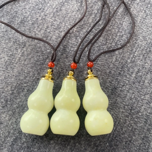 岫玉葫芦吊坠有福有禄大葫芦多样性发货发其中一个
