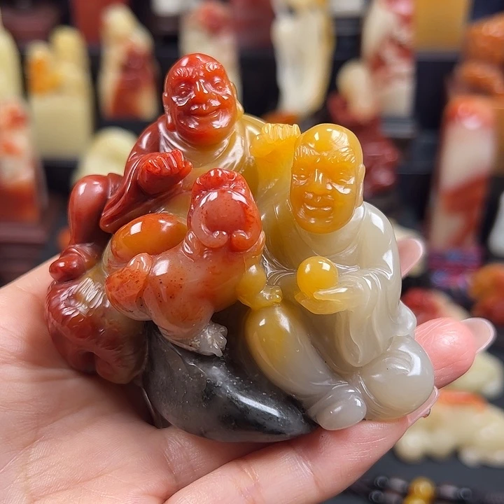 寿山石高山鸡母窝