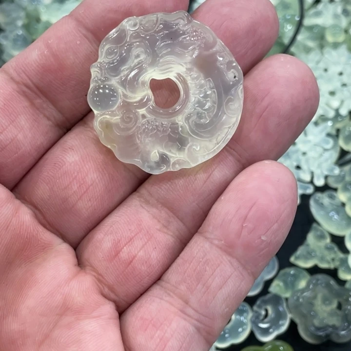 蛇纹石玉合金颈饰