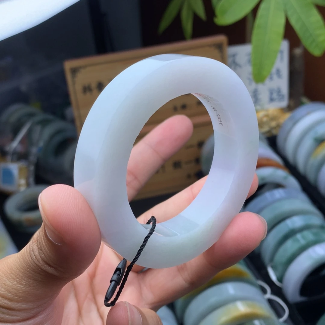 未镶嵌手镯定制翡翠定制手镯