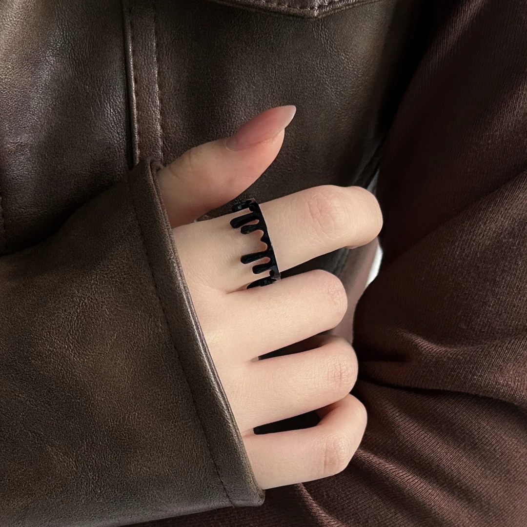 合金戒指 J0347-1小众轻奢时尚高级感百搭个性设计感黑色熔岩戒指
