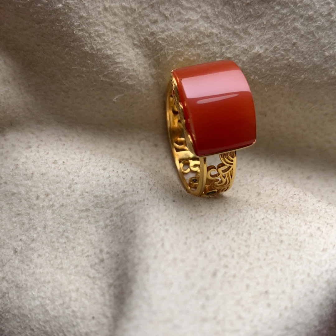 南红玛瑙18K金镶嵌保山天然原矿南红戒指