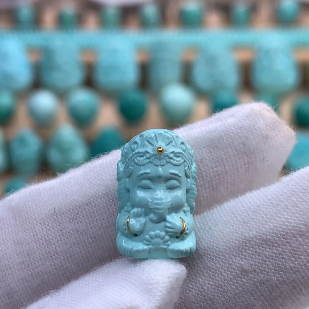 绿松石未镶嵌珠宝奇石原矿绿松石象宝宝