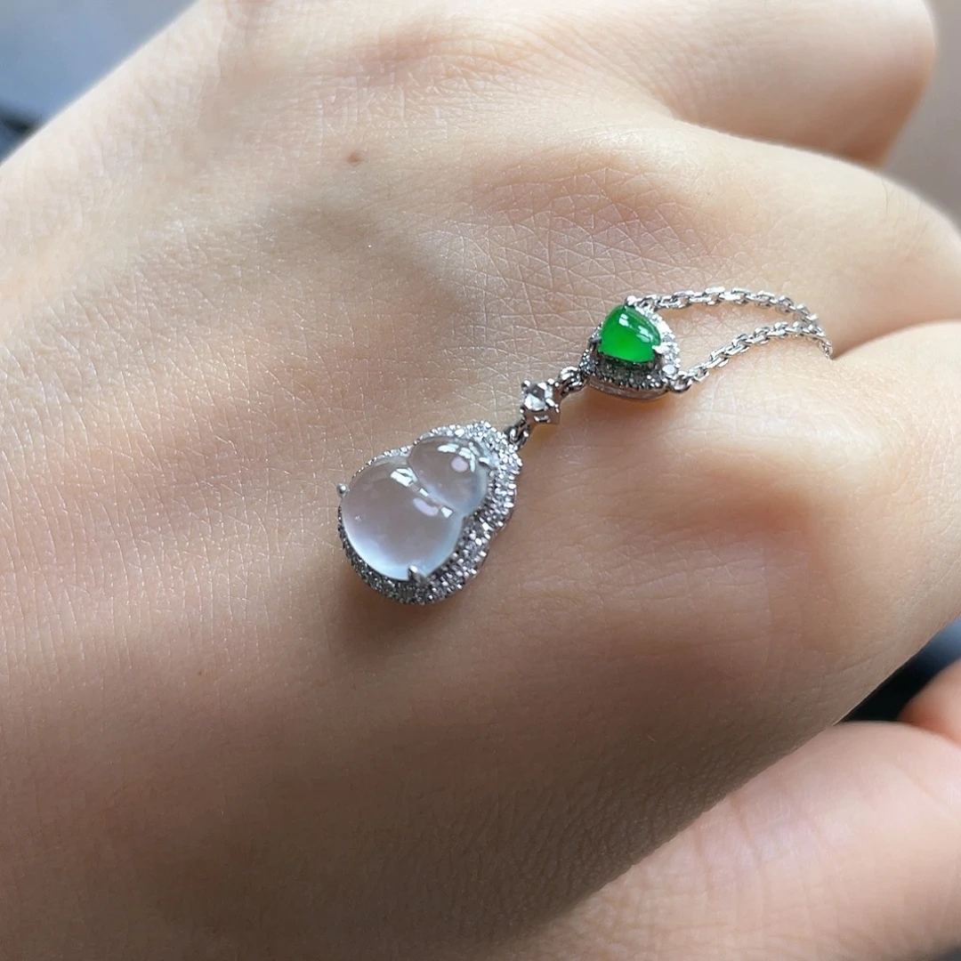 翡翠未镶嵌吊坠(不含链)玻璃葫芦