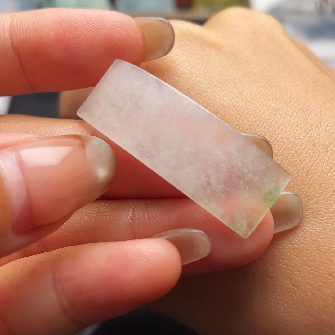 未镶嵌定制翡翠石**妈天然